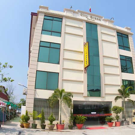 City Grand Hotel Мандалай Экстерьер фото